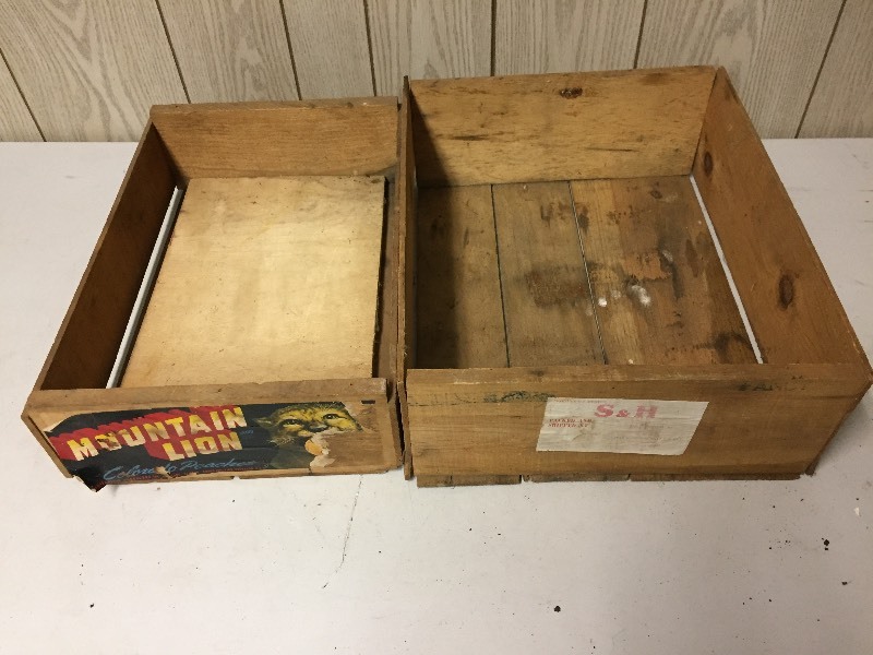 lot 54 image: Wooden Crates - S&H, Mountain Lion Peaches