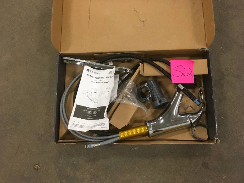 Glacier Bay Market Single-Handle Pull-Out Sprayer Kitchen Faucet in Chrome missing one gasket