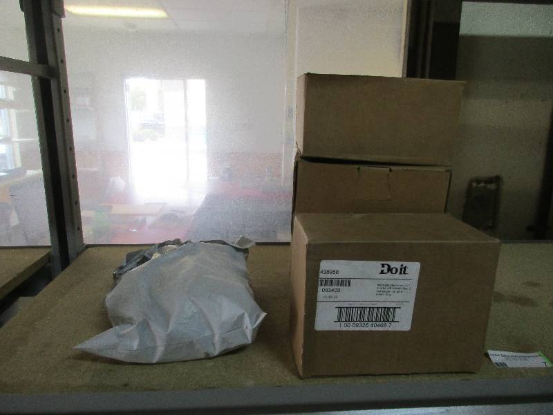 lot 7 image: Lint traps