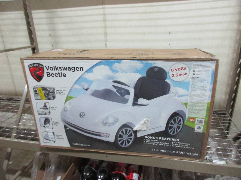 lot 16 image: Battery Powered Car