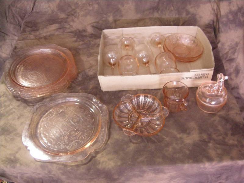 lot 9 image: Pink Depression Glass