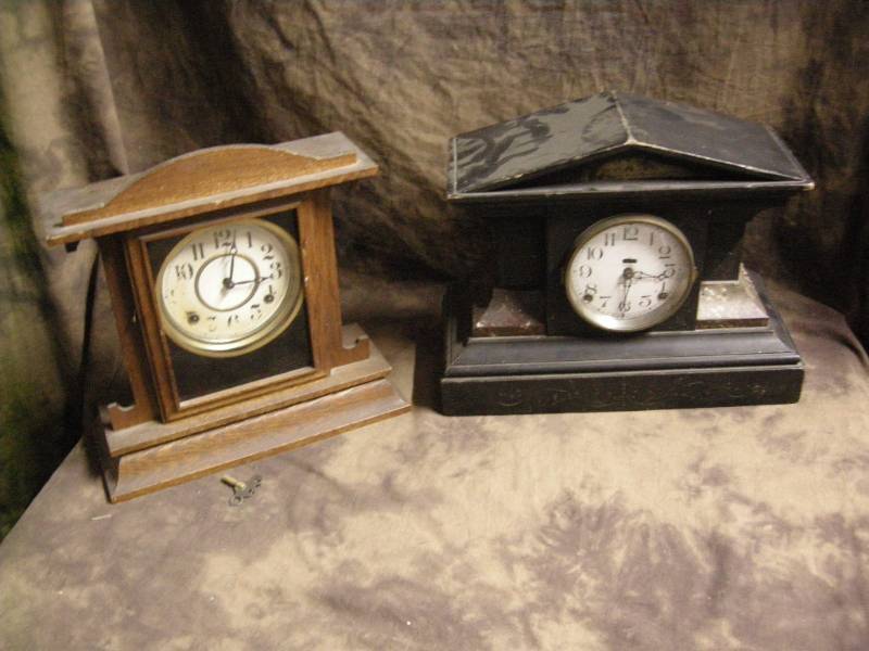 lot 27 image: Antique Clocks