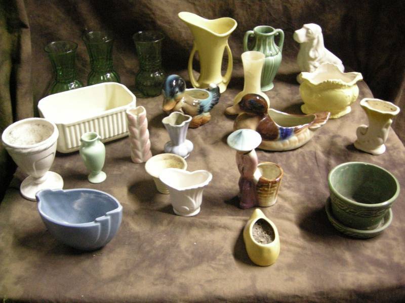 lot 37 image: Vintage Pottery Vases