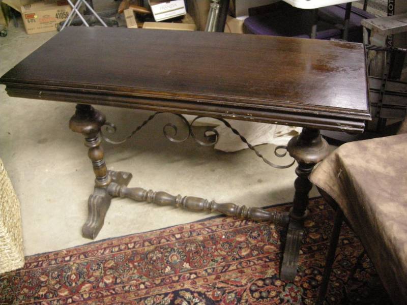 lot 47 image: Vintage Side Table