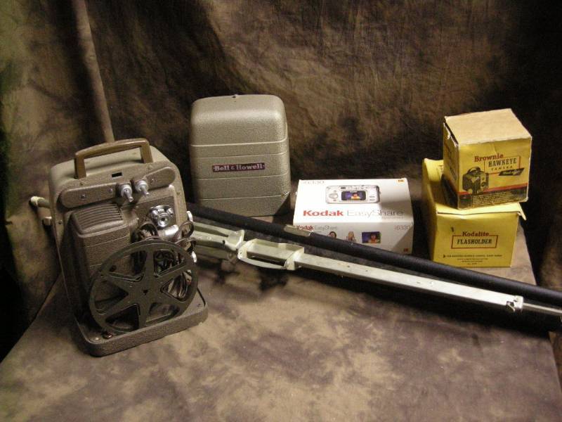 lot 54 image: Vintage Camera, Projector Equipment