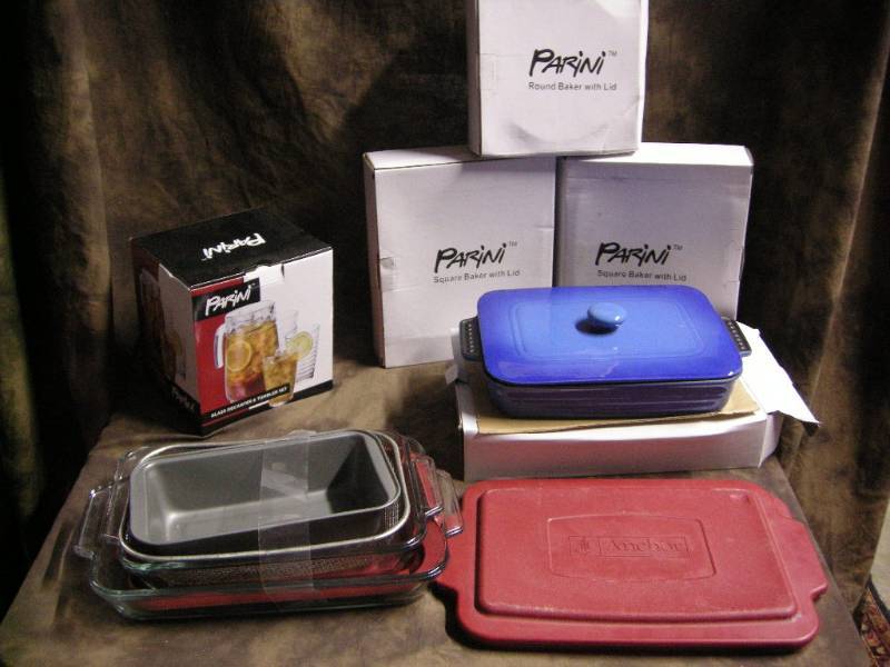 lot 57 image: Parini and Anchor Baking Dishes