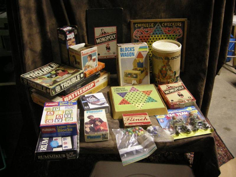lot 61 image: Vintage Toys, Games, Figures