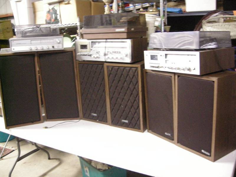 lot 62 image: 3 Vintage Stereo - Record Players - Speakers
