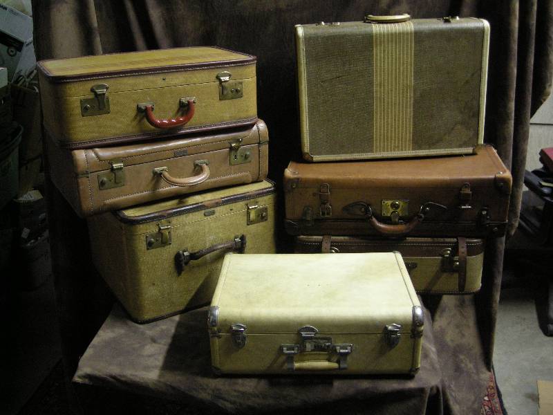 lot 71 image: Vintage Luggage