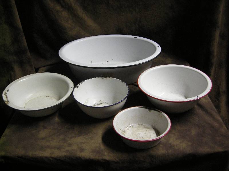 lot 73 image: Vintage White Enamelware