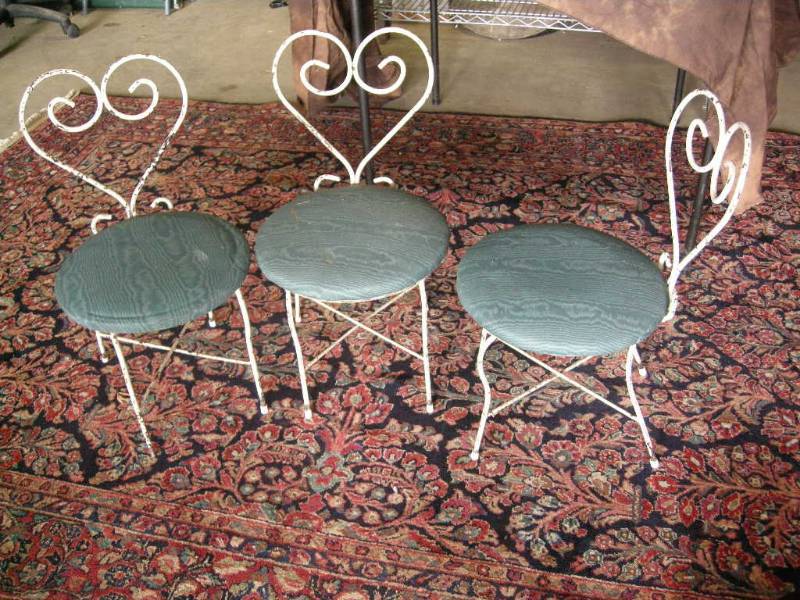 lot 10 image: Vintage Childs Ice Cream Chairs