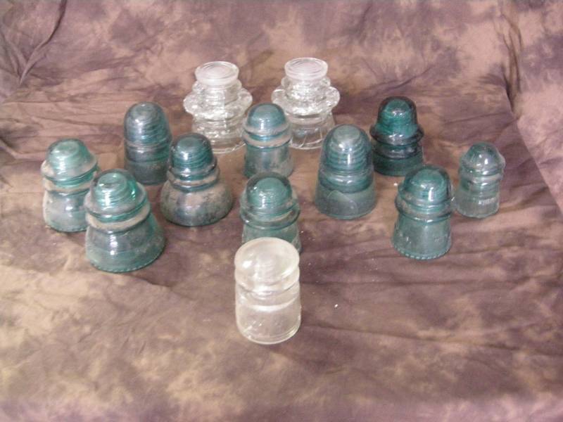 lot 4 image: Group Vintage Glass Insulators