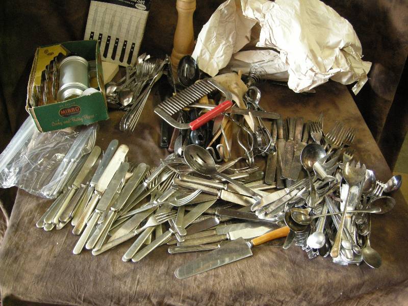 lot 91 image: Vintage Kitchen Utensils