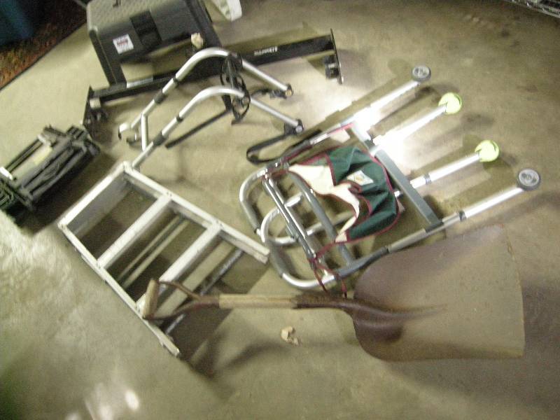 lot 98 image: Misc Items