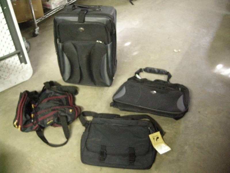 lot 99 image: Misc Luggage