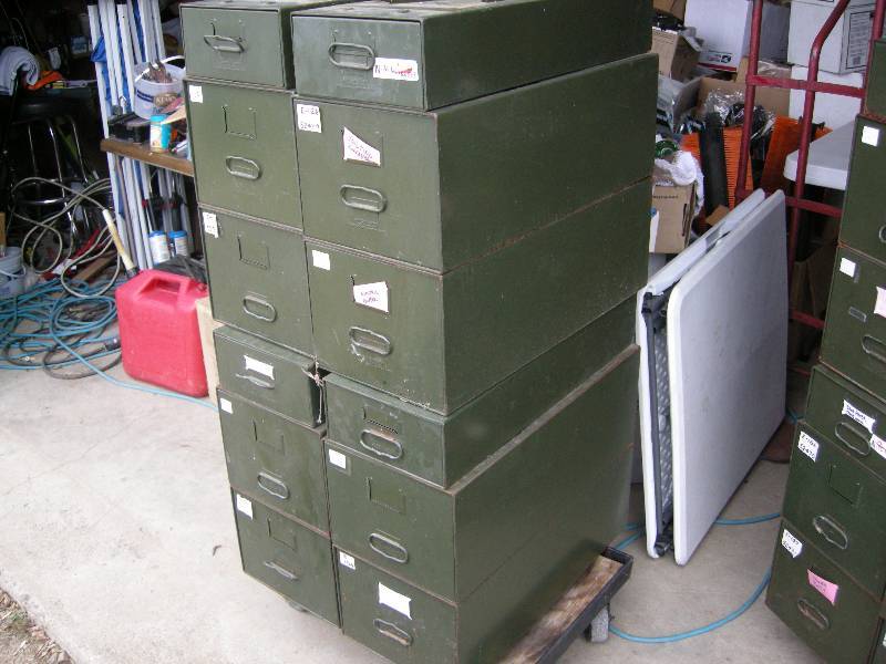lot 115 image: Metal Storage Drawer Cabinets
