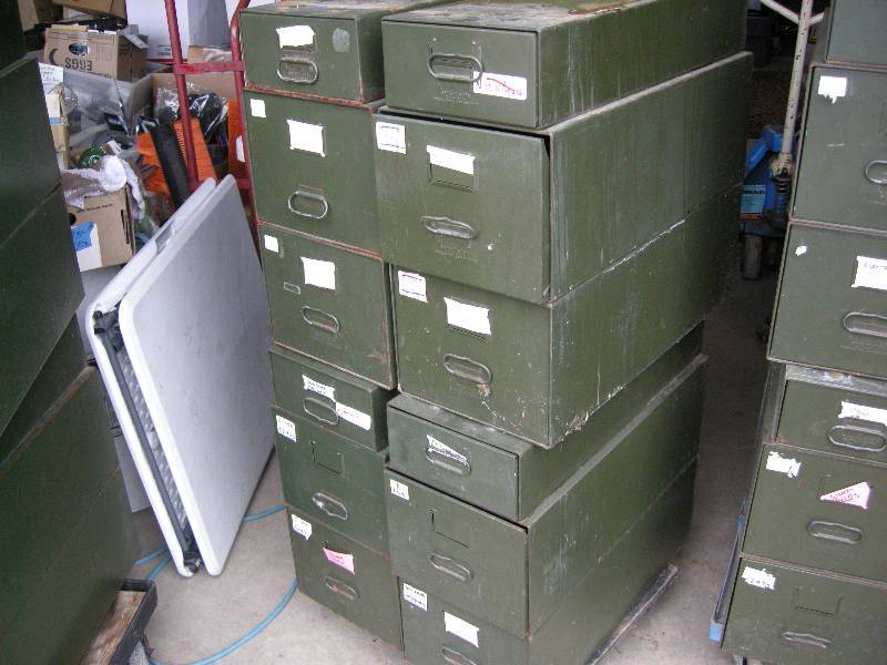 lot 116 image: Metal Storage Drawer Cabinets