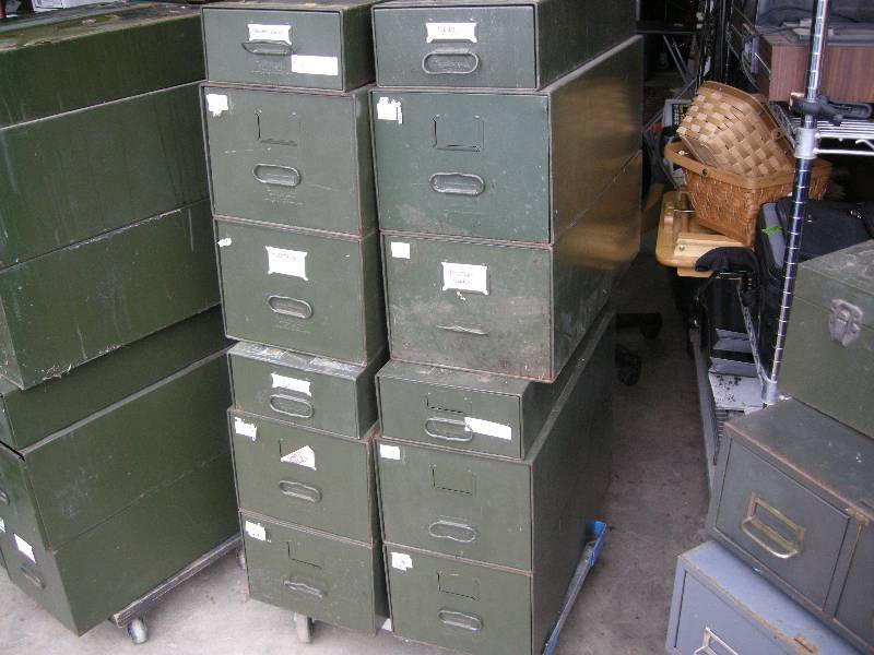 lot 117 image: Metal Storage Drawer Cabinets