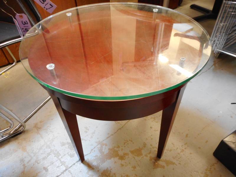 ROUND ACCENT TABLE