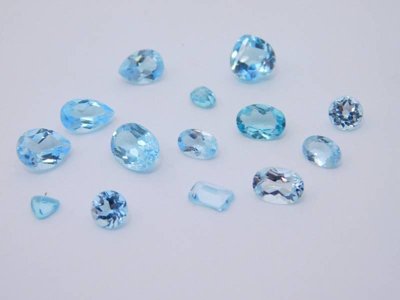11.01 cts of Blue Topaz Gemstones