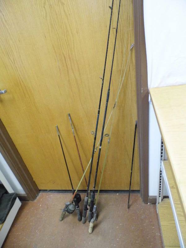 lot 3 image: Fishing Poles