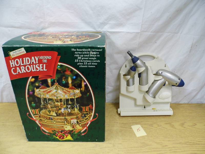 lot 15 image: Holiday Carousel - Igo Tools