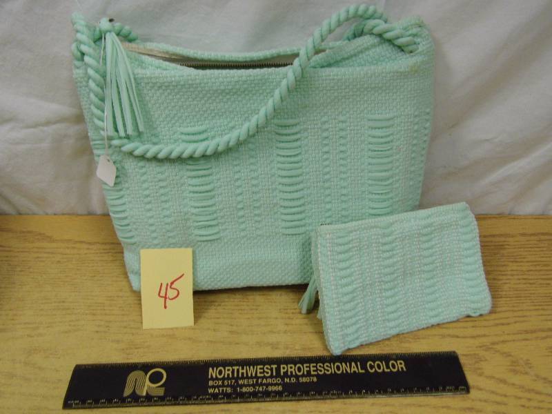 lot 45 image: Light Green 2 Pc Purse Set