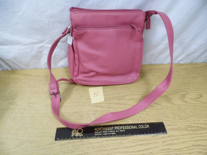 lot 51 image: Wilsons Leather Purse