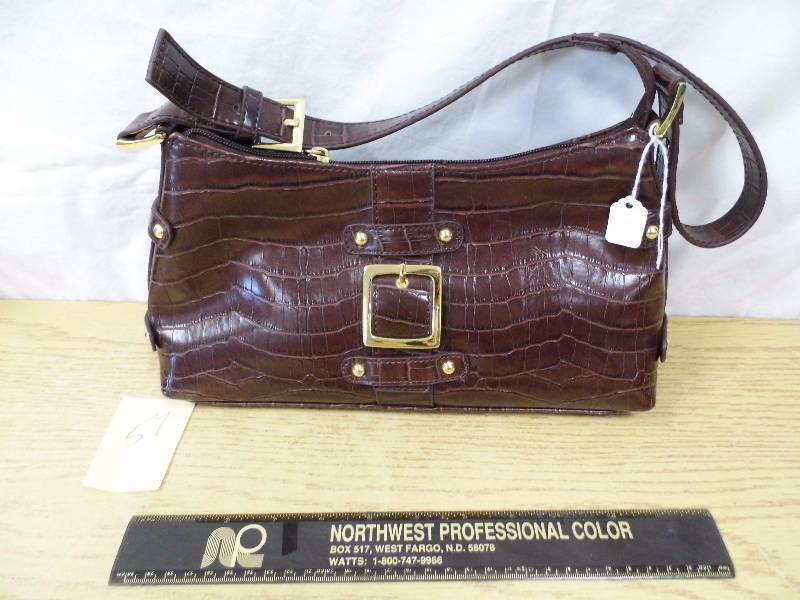 lot 57 image: NYC Brown Purse