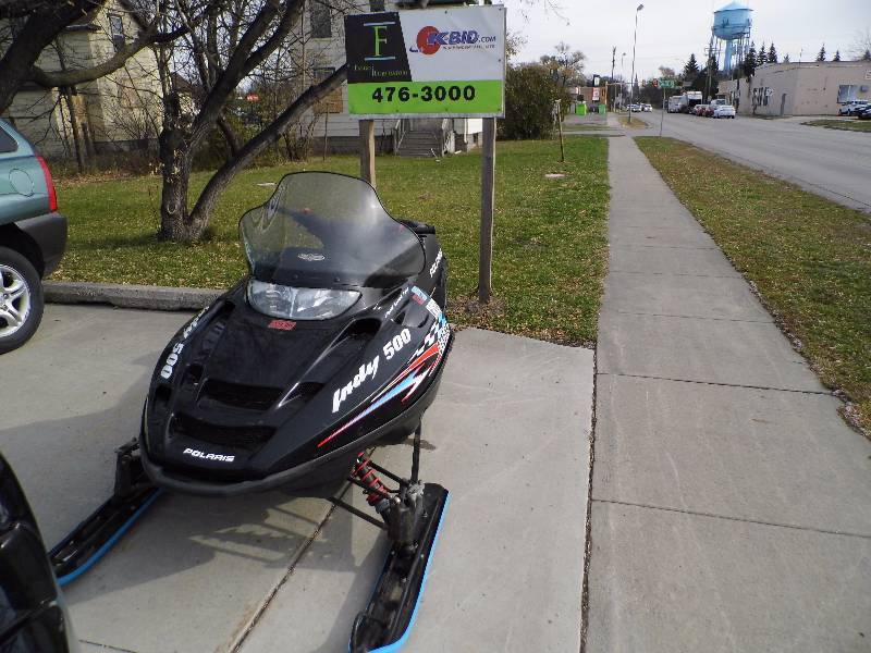 lot 67 image: Polaris Snowmobile