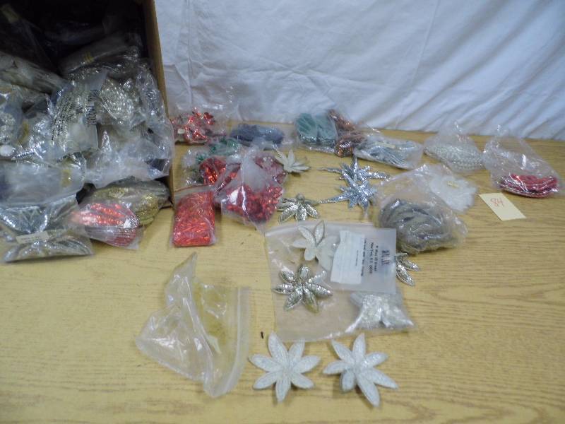lot 84 image: Vintage Appliques
