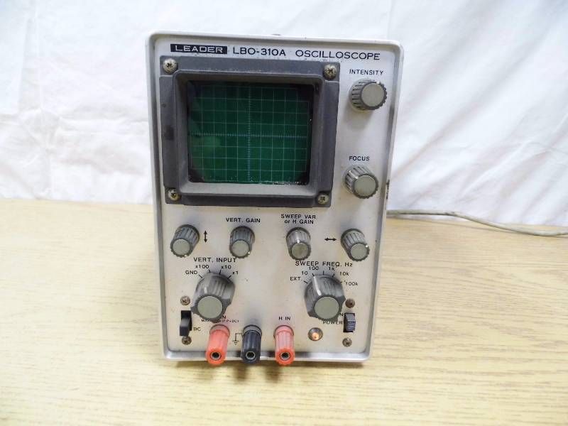 lot 92 image: Oscilliscope
