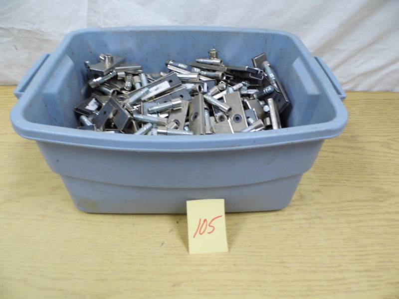 lot 105 image: Tub of Magnets