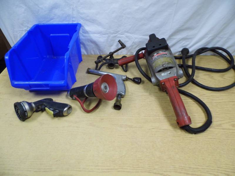 lot 107 image: Milwaukee Heavy Duty Sander  Grinder