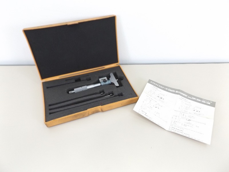 Mitutoyo Depth Micrometer in Case