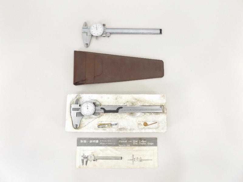2 Dial Calipers