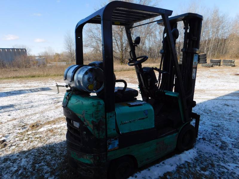 lot 12 image: 1999 Mitsubishi FG15K Forklift