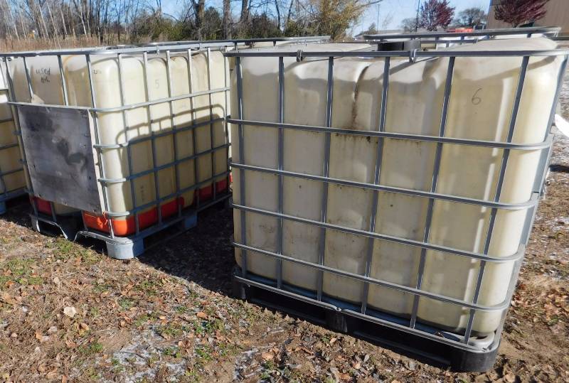 lot 25 image: 38 x 46 x 46 Used Oil Containers (5 &6)