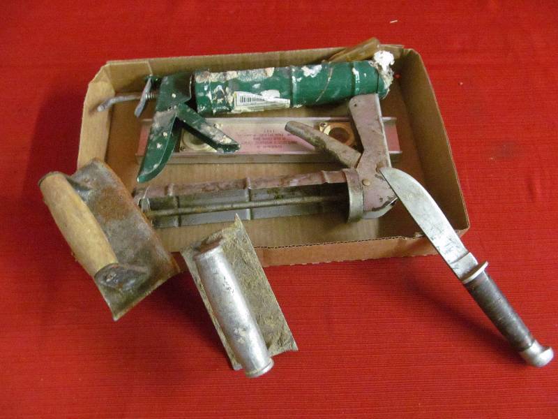 lot 1 image: collectables