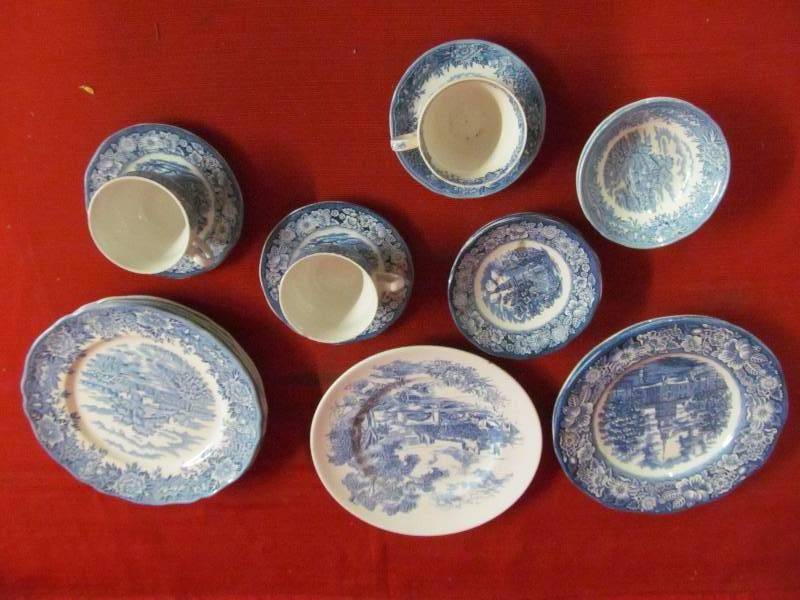 lot 17 image: Liberty Blue Historic Colonial scenes dishes