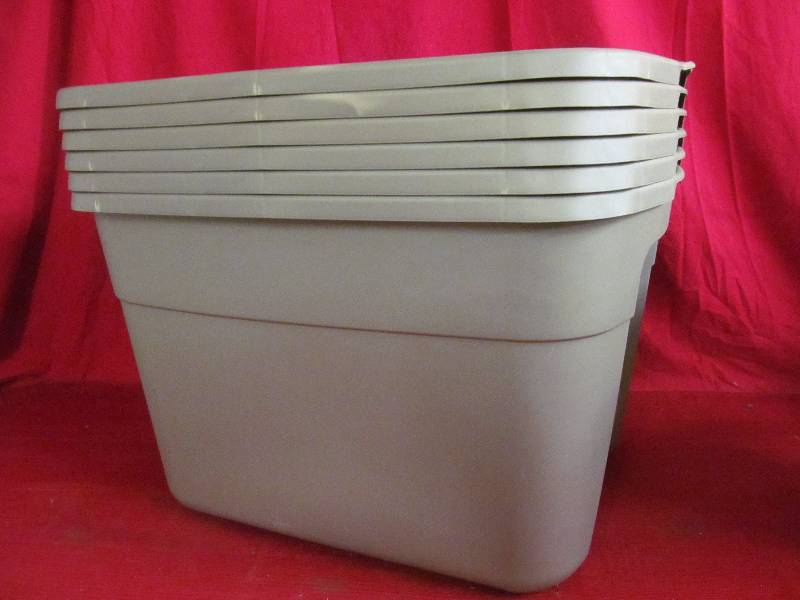 lot 25 image: totes