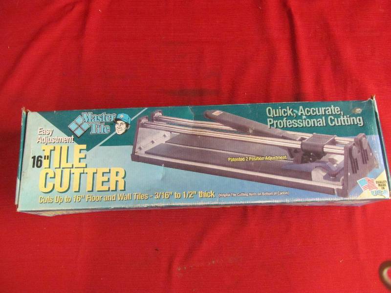 lot 33 image: tile cutter