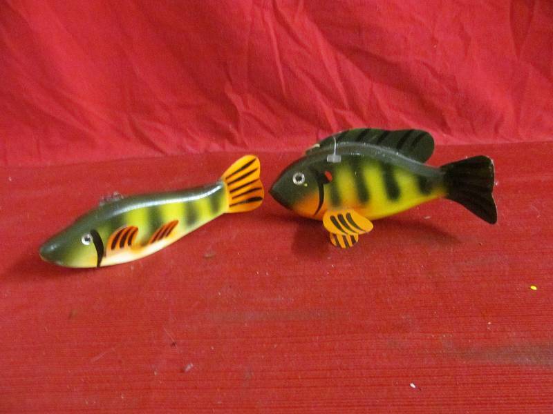 lot 49 image: spearing decoys
