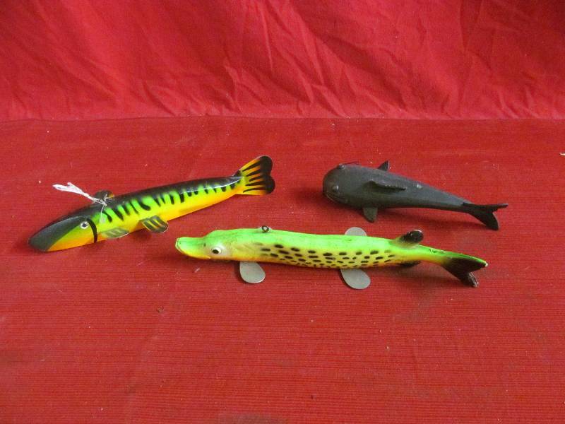 lot 51 image: spearing decoys