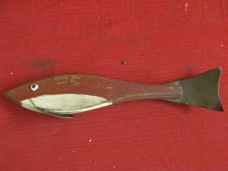 lot 52 image: vintage spearing decoy