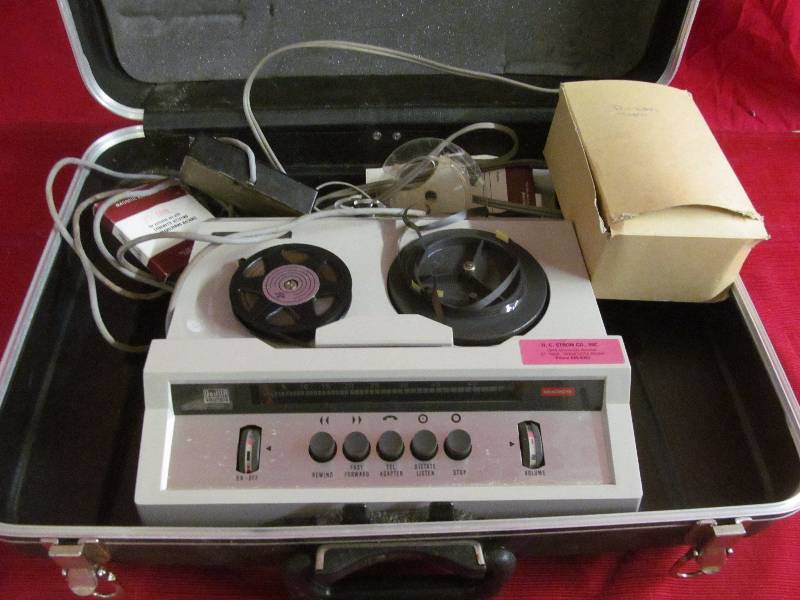 lot 86 image: vintage Stenorette dictation machine