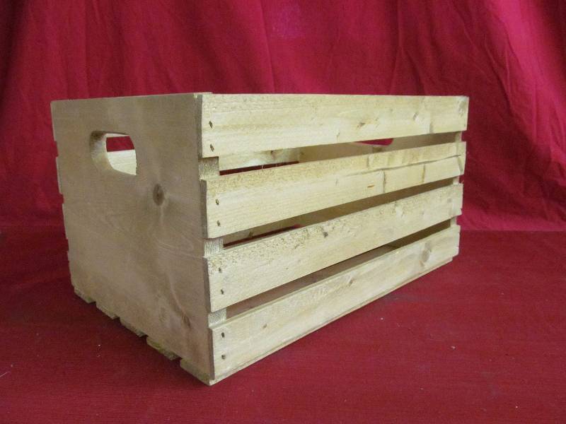lot 131 image: fruit crate