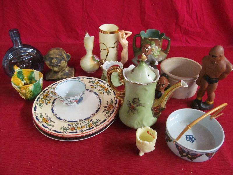 lot 182 image: vintage glass items