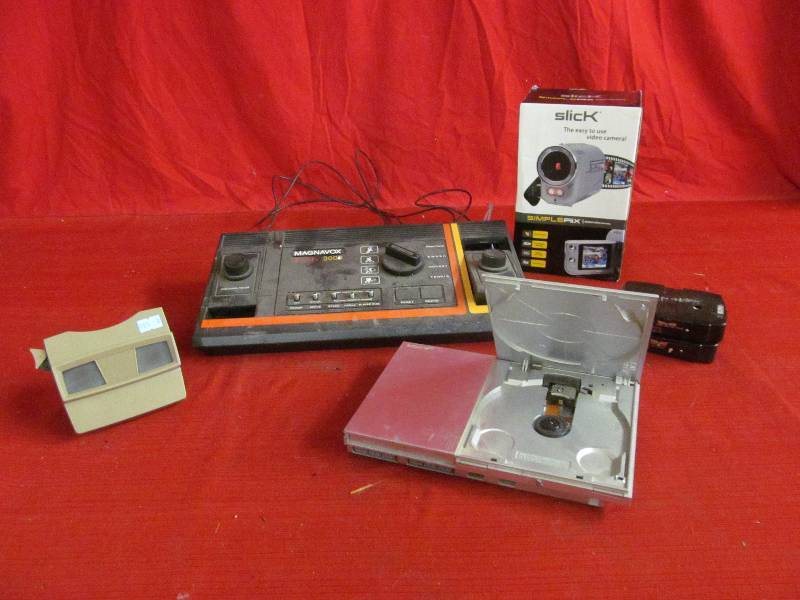 lot 195 image: view master, video camera