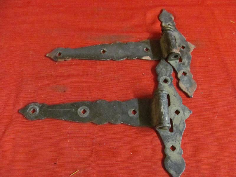 lot 196 image: vintage hinges